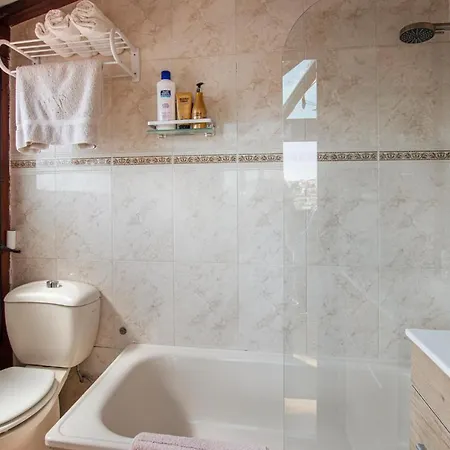 Lovely In With Kitchen Holiday home