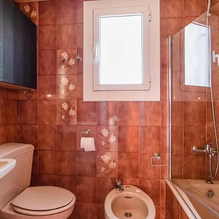 Lovely In With Kitchen Holiday home